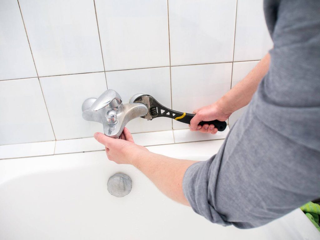 Top 4 Plumbing Problems to Be Aware Of